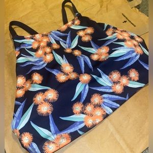 Patagonia high neck nireta floral swim top -XS